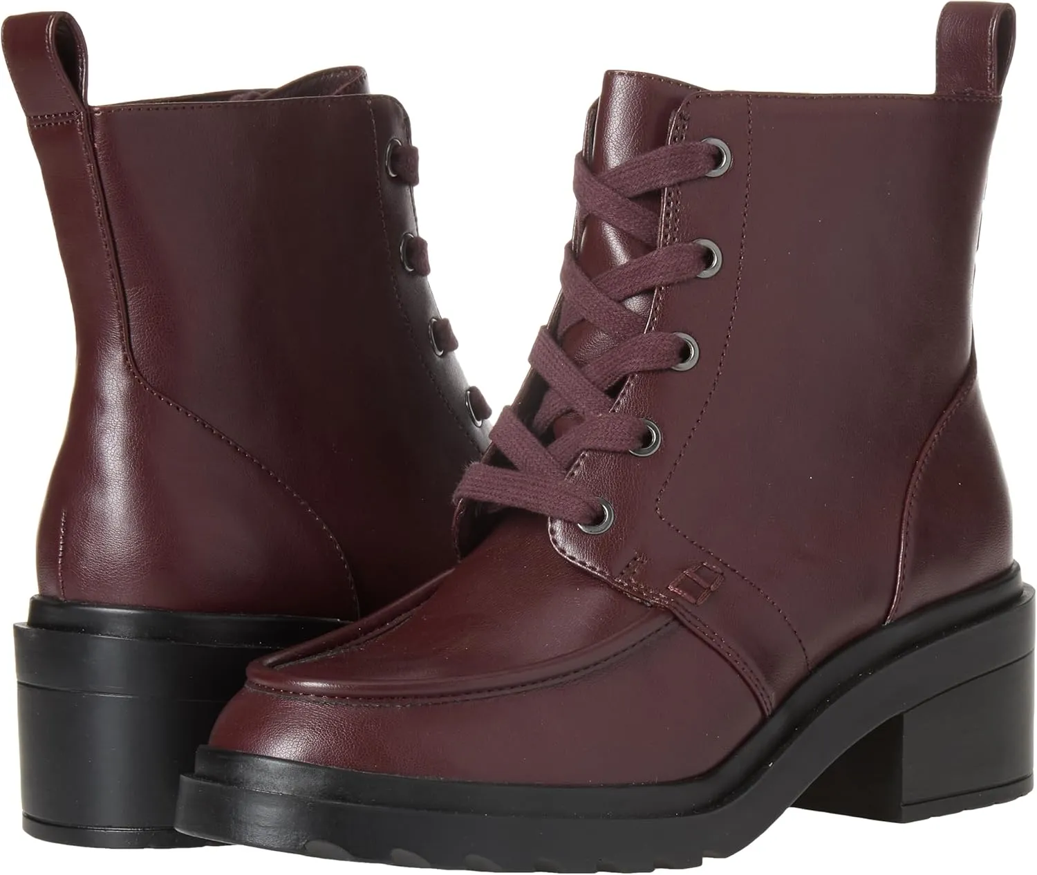 Amazon Essentials Women's Moc Toe Boot