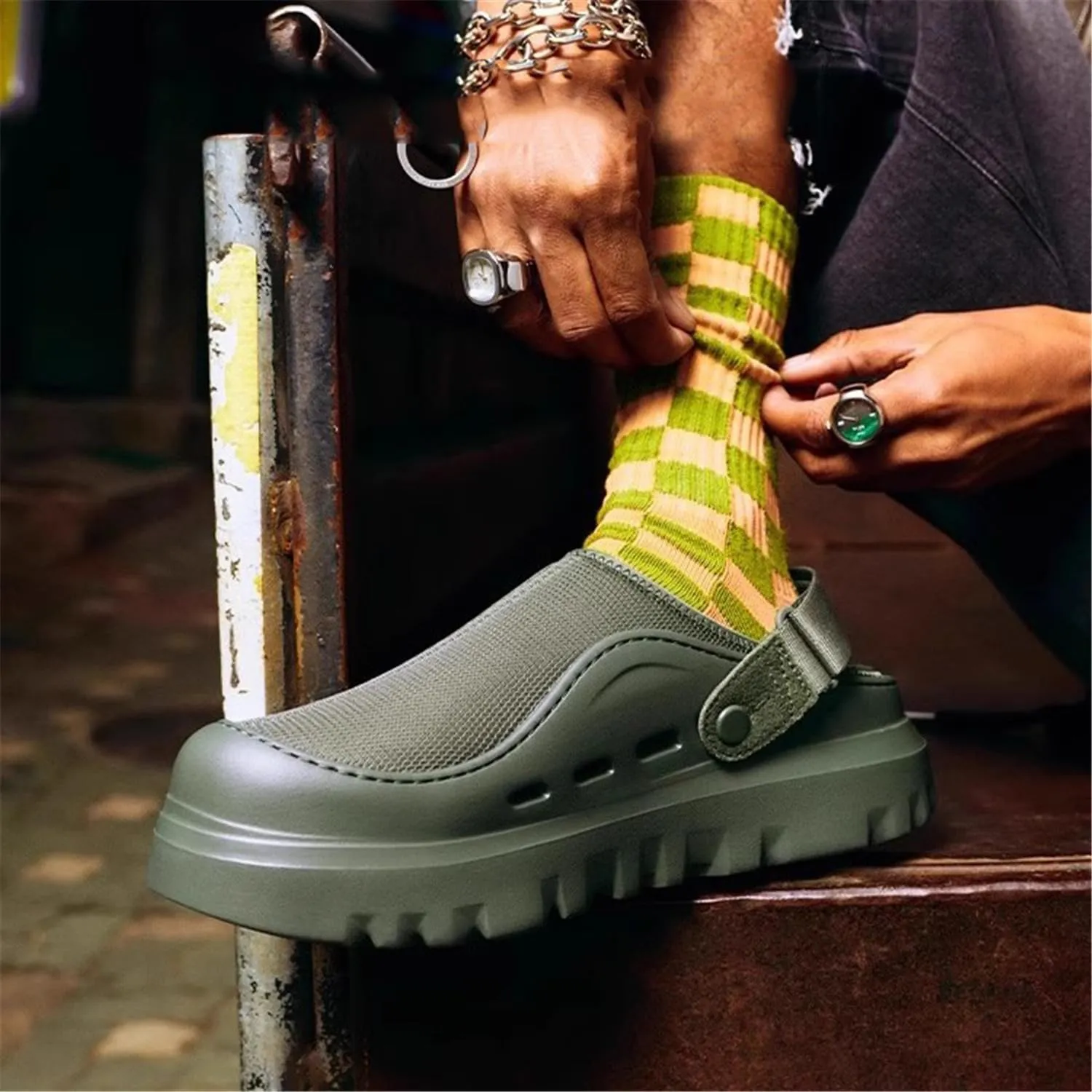 Fashion Platform Clogs Sandals for Women's Casual Adjustable Indoor Non Slip Comfortable Outdoor Men Slippers Women's Mules & Clogs