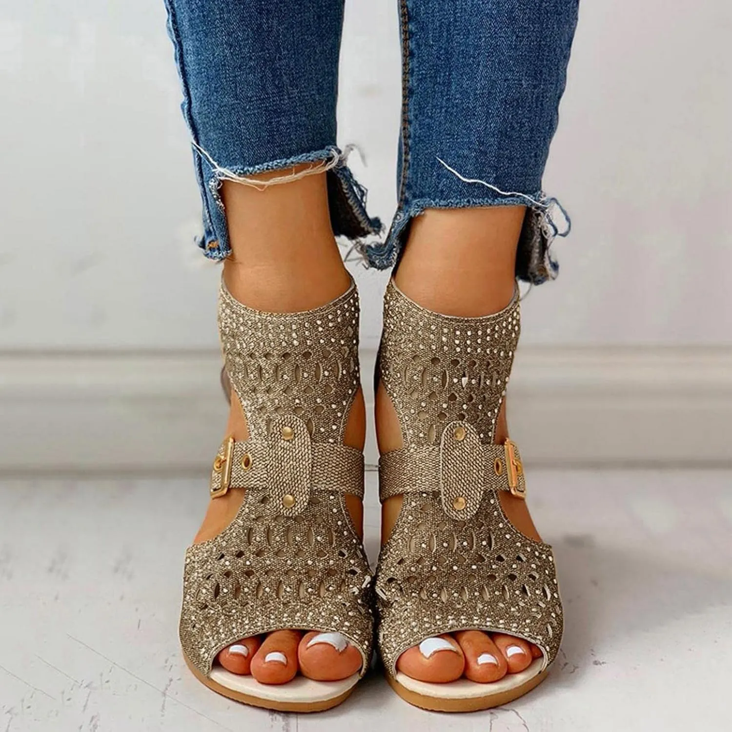 Hbeylia Flat Sandals for Women,Rhinestones Hollow Out Peep Toe Cross Strap Sandals for Womens Glitter Zipper Roman Gladiator Sandals Shoes Summer Casual Daily Sandals