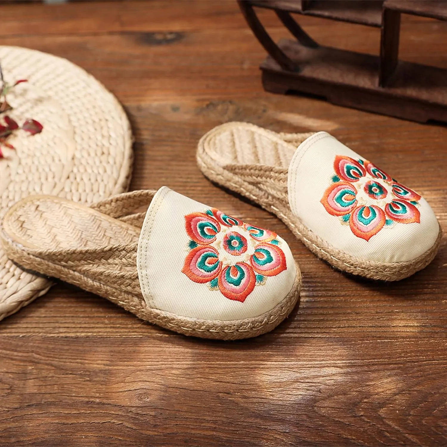 Hee grand Women's Embroidered Espadrilles Slip On Mule Slippers Ethnic Style Cotton and Linen Flats Retro Chinese Style