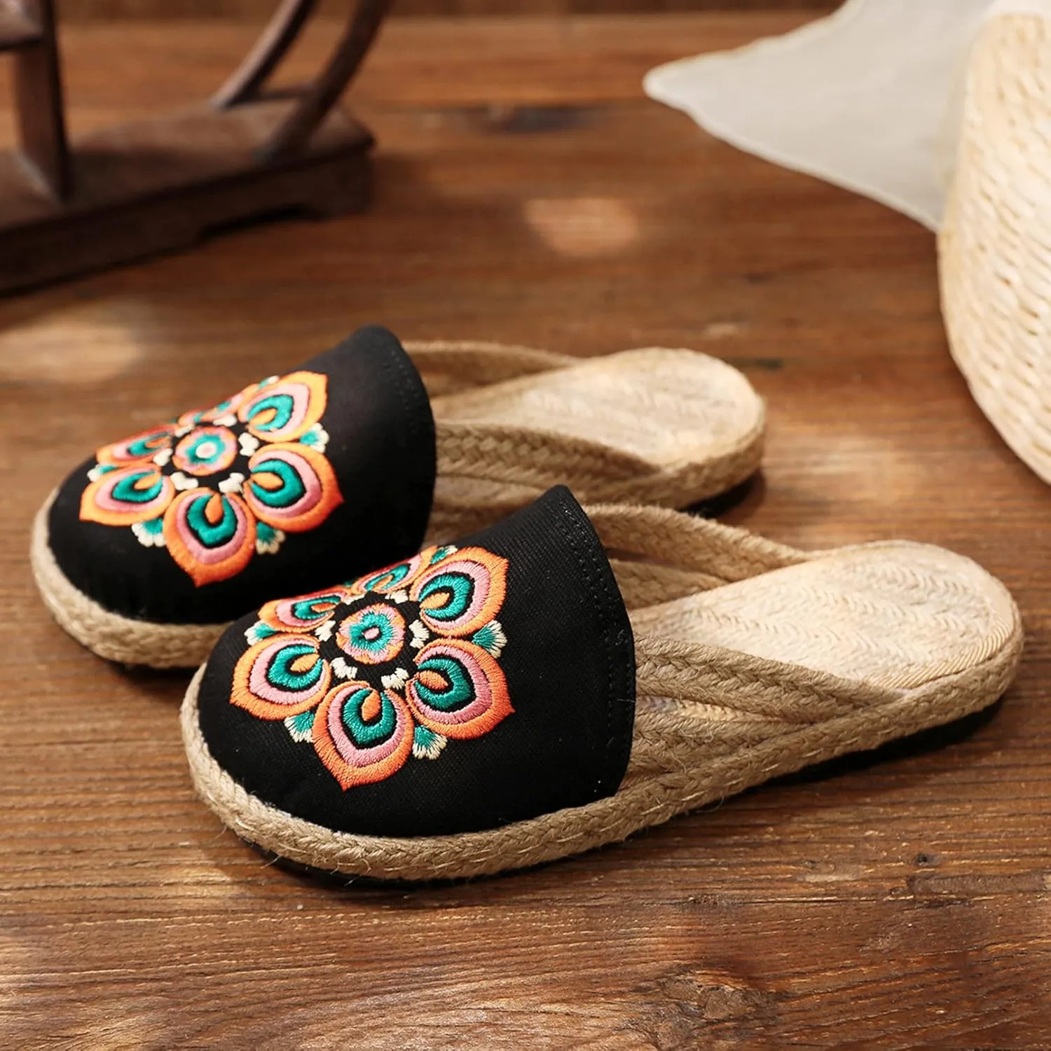Hee grand Women's Embroidered Espadrilles Slip On Mule Slippers Ethnic Style Cotton and Linen Flats Retro Chinese Style