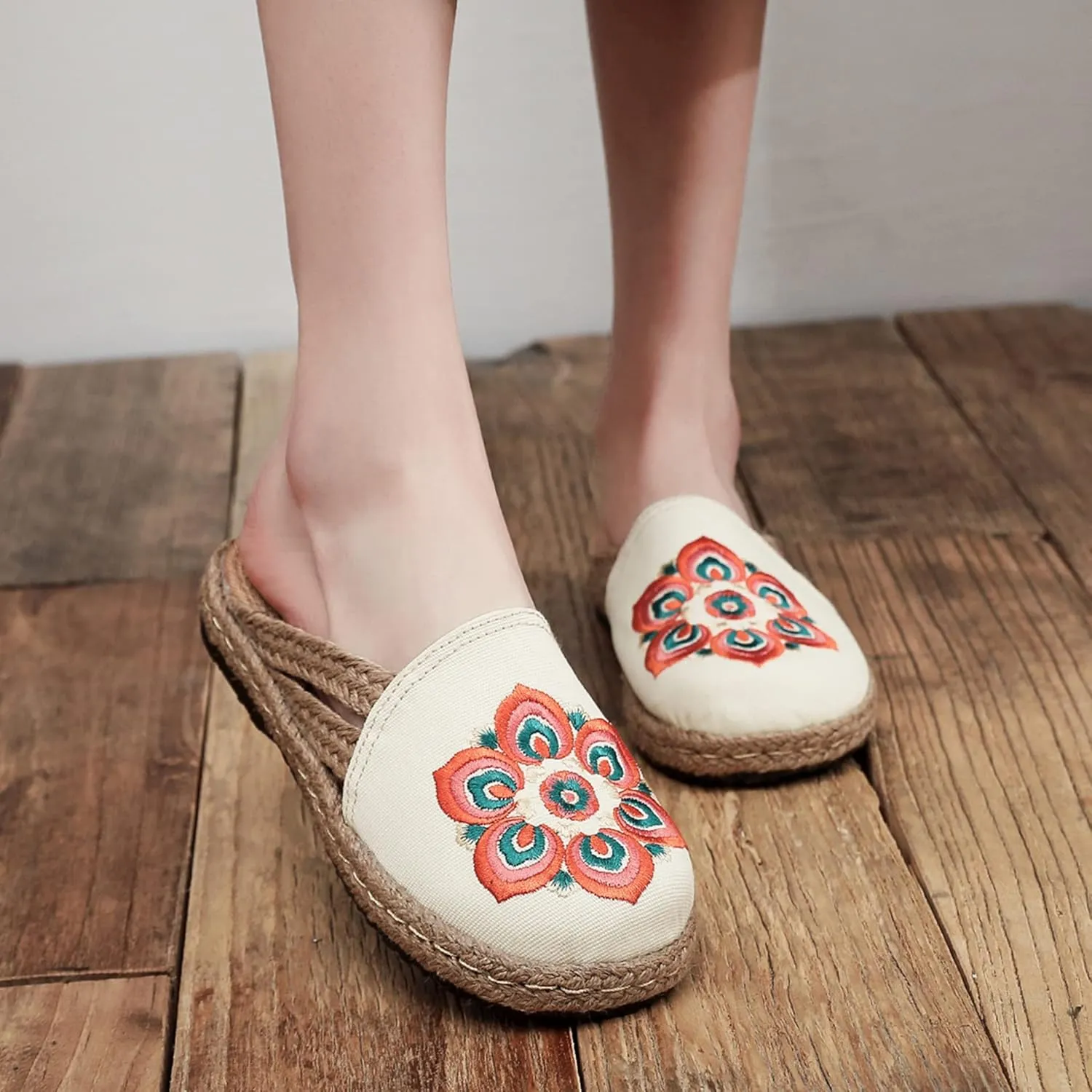 Hee grand Women's Embroidered Espadrilles Slip On Mule Slippers Ethnic Style Cotton and Linen Flats Retro Chinese Style