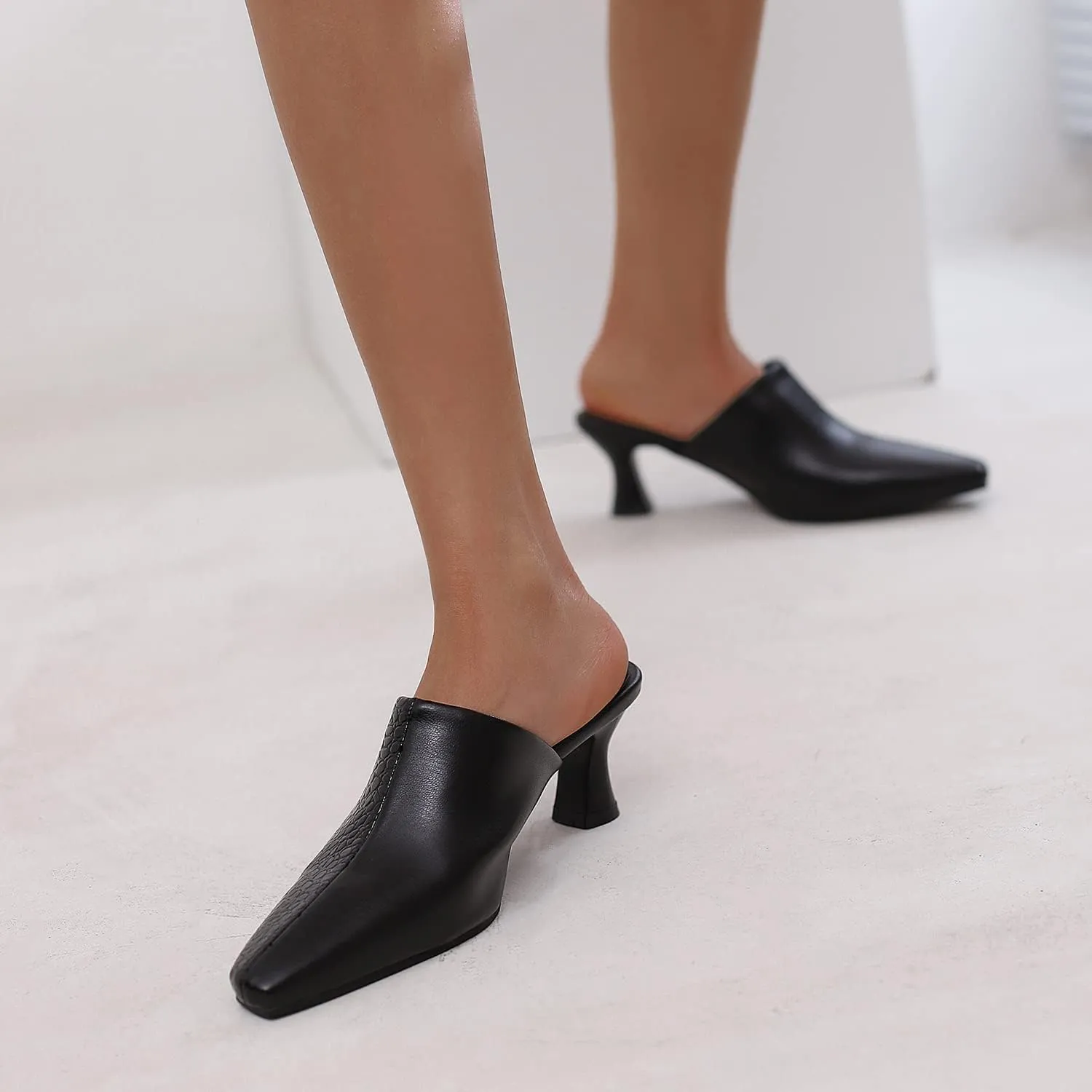 LEHOOR Women Closed Toe Kitten Heel Mules Two Toned Slip On Square Toe Mule Heels Animal Print 2 Inch Mid Chunky Heel Slide Sandals Backless Dress Heeled Slides Fashion Casual Office Party 4-15 M US