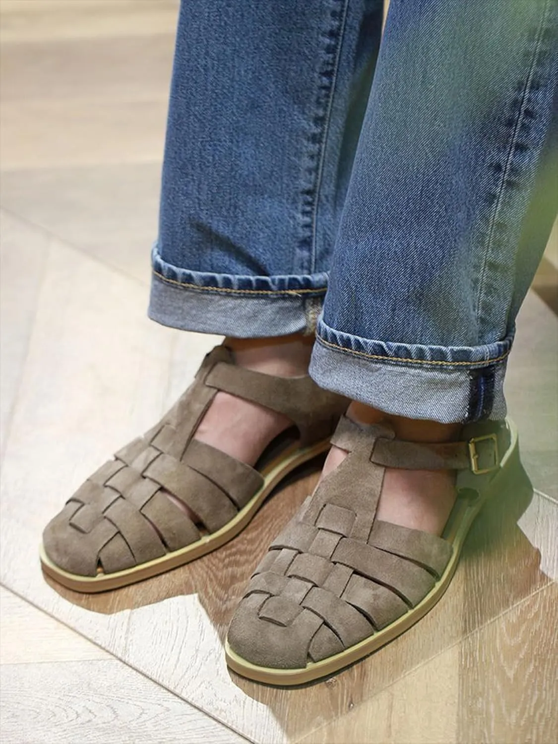 Mens Sandals Black Dress Slippers Handwoven Cowhide Leather Casual Shoes for Men Summer Beach Closed Toe Sandals Stylish Comfortable Non-Slip Shoes