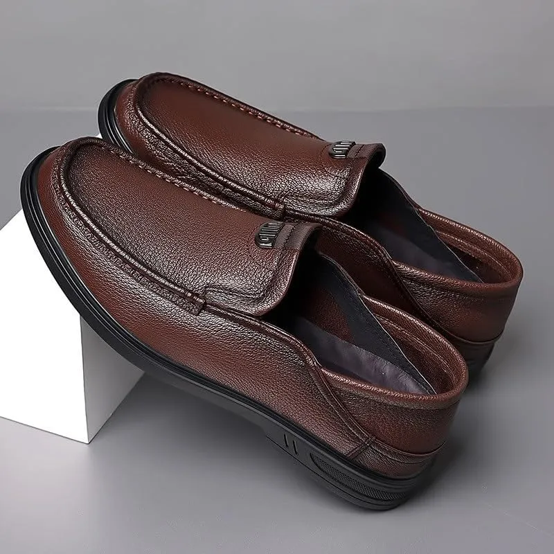 Men's Slip On Shoes Shoes Casual Leather Shoes Soft Sole Loafers Men Versatile Round Shoes Wear-Resistant
