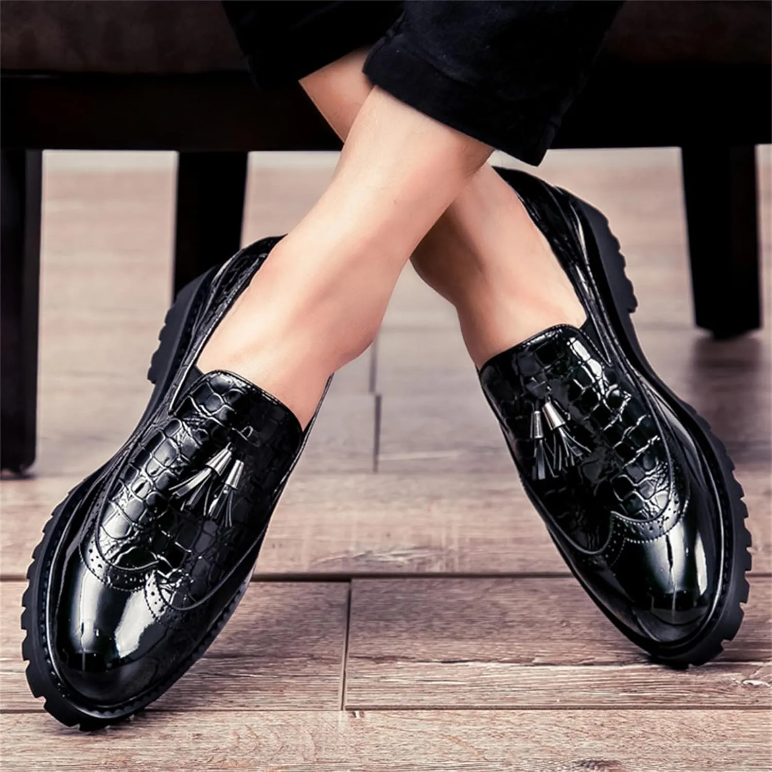 Men's Vintage Leather Wingtip Tassel Brogue Slip-On Dress Loafers Fashion Low-Top Breathable Smoking Formal Shoes Comfort Non-Slip Business Wedding Party Shoes