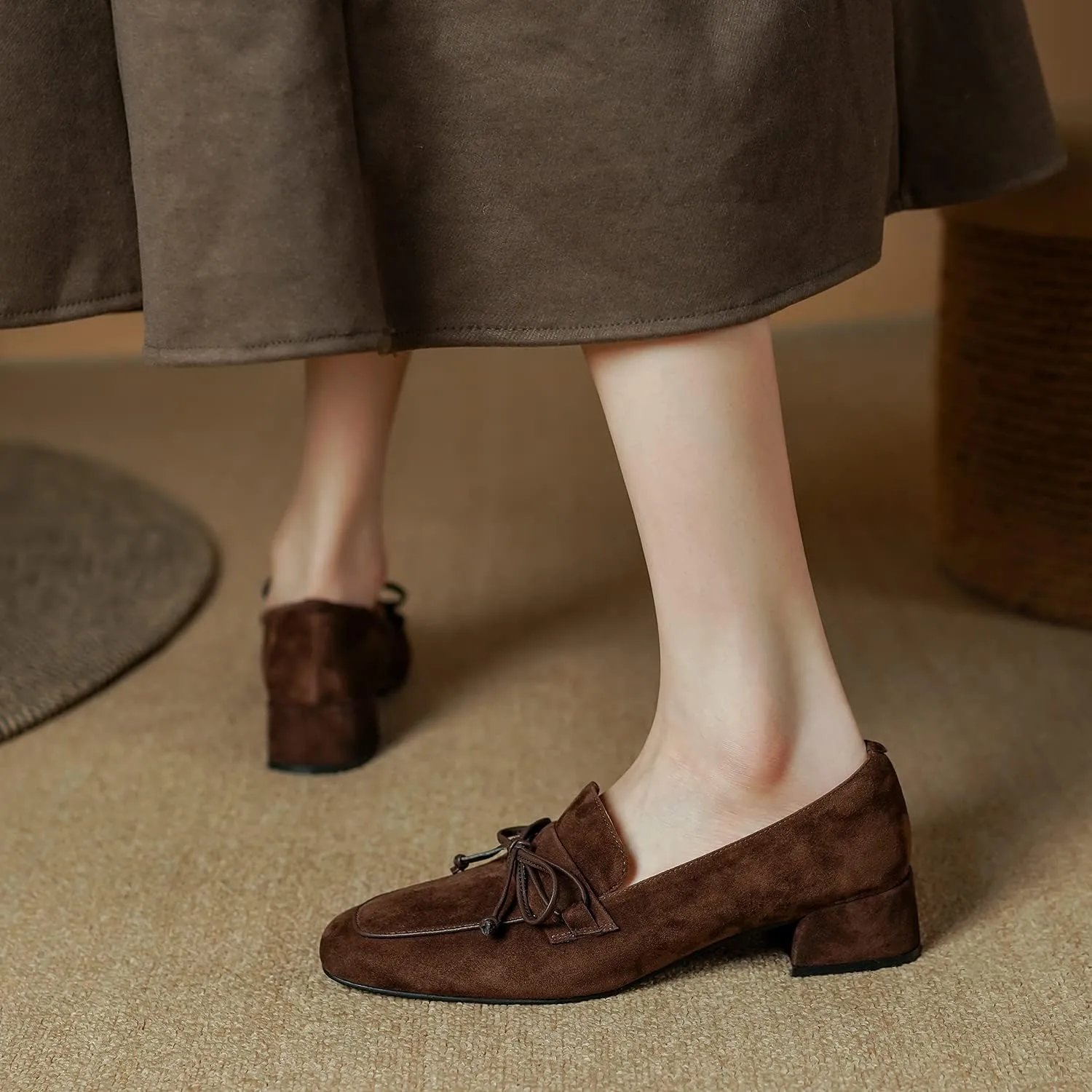MOOMMO Women Chunky Low Heel Loafers Bow Suede Slip On Closed Square Toe Loafer Shoes Oxfords Comfy 1 Inch Block Heels Dress Shoes Pumps Office Work Pumps Vintage Retro Comfy 4-11 M US