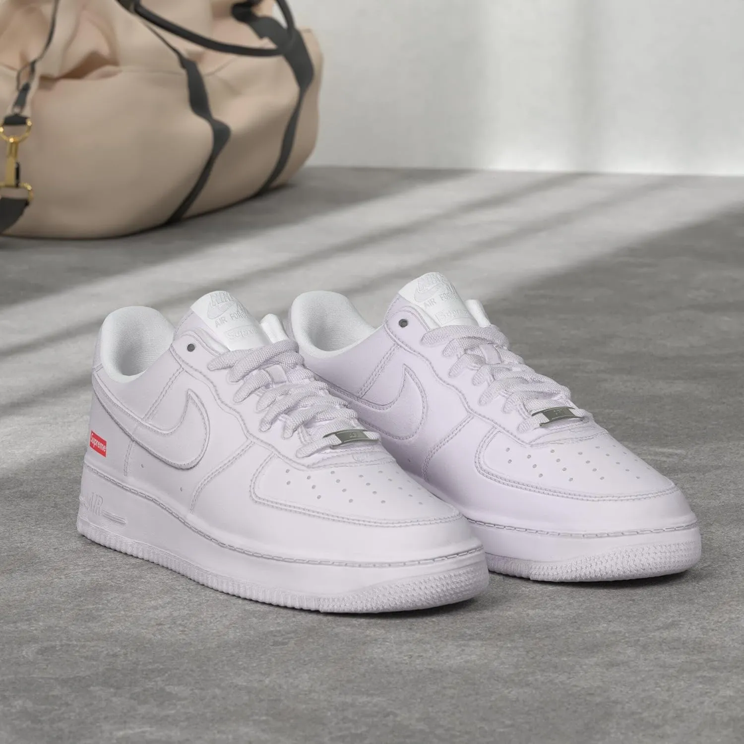 Nike mens Air Force 1 Low "Supreme - Mini Box Logo White"