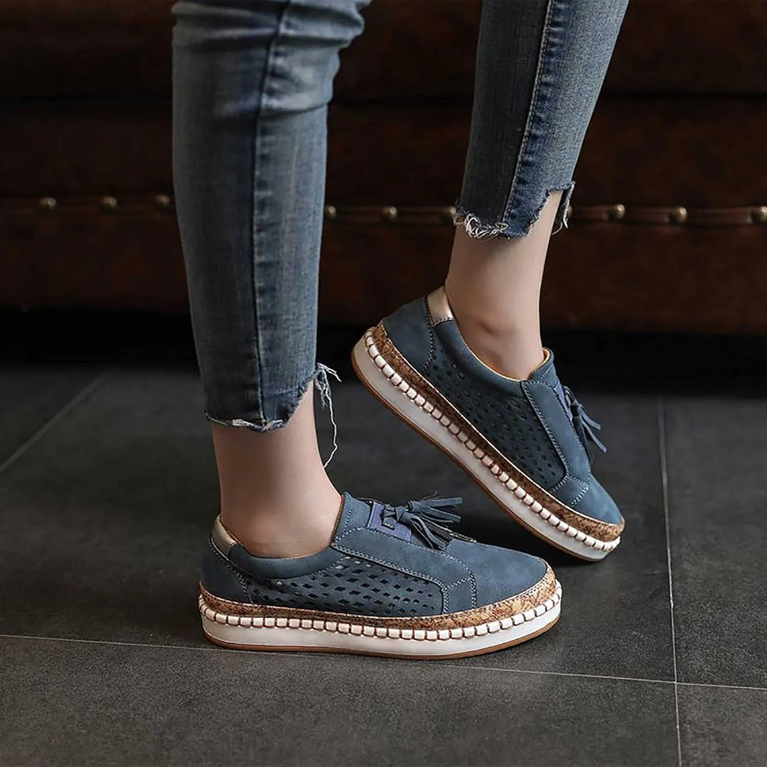 oiangi Women Sandals Platform Outdoor Mesh Hollow Closed Toe Beach Sandals Comfortable Casual Thick Bottom Tassel Buckle Sandals Loafers