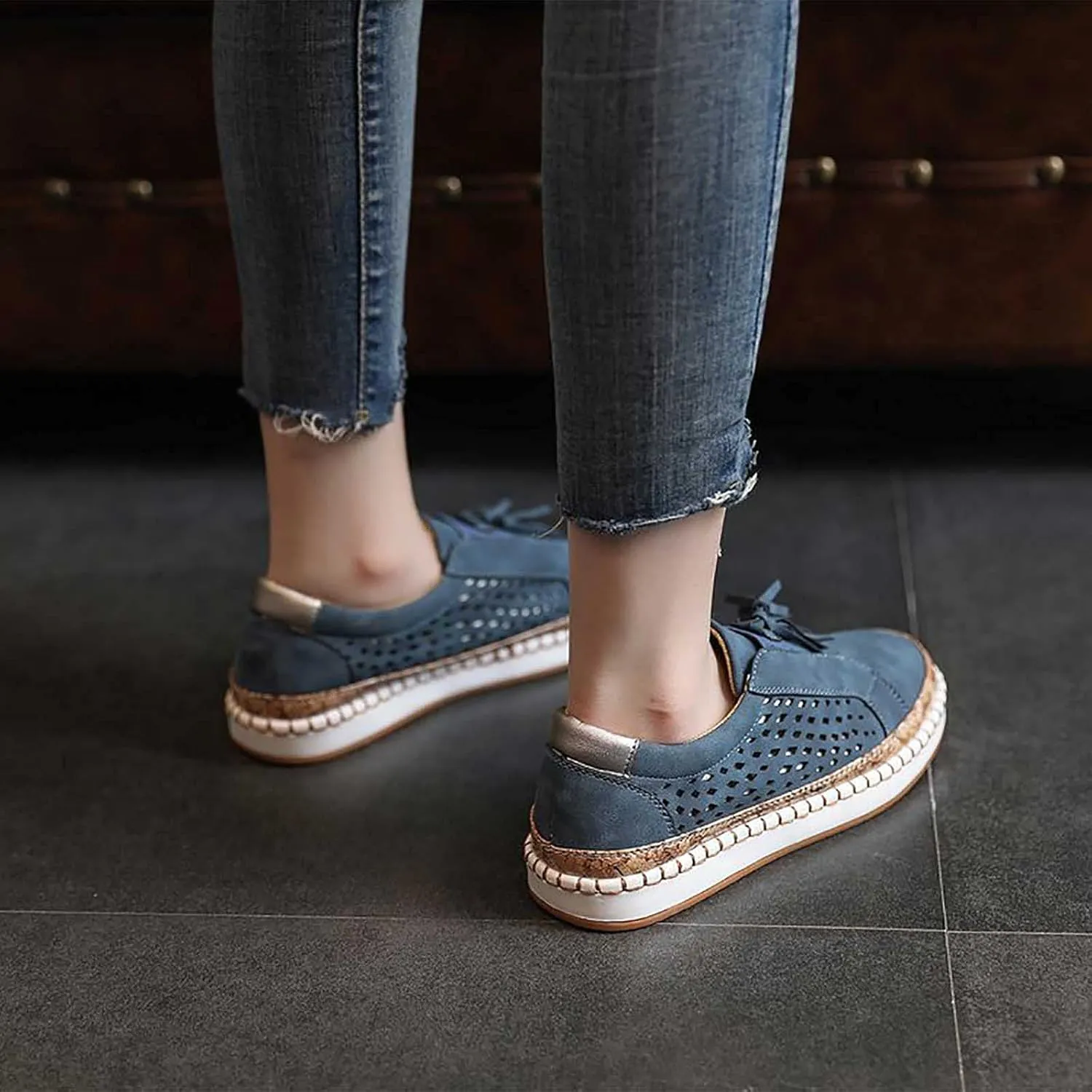 oiangi Women Sandals Platform Outdoor Mesh Hollow Closed Toe Beach Sandals Comfortable Casual Thick Bottom Tassel Buckle Sandals Loafers