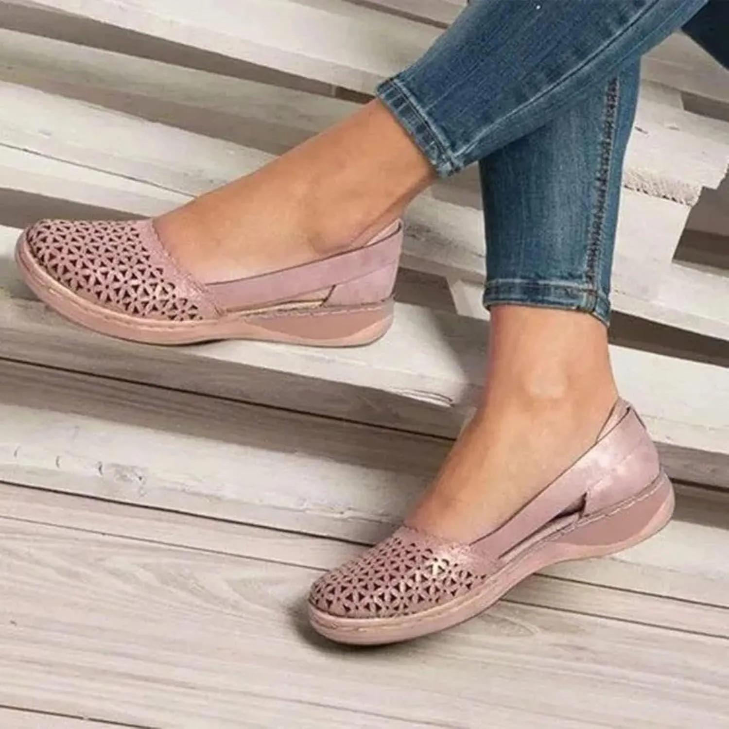 Orthopedic Sandals for Women Breathable Hollow Out Closed Toe Slip On Sandals Summer Casual Round Toe Low Heels Shoes Comfortable Non-Slip Walking Shoes Platform Sandal