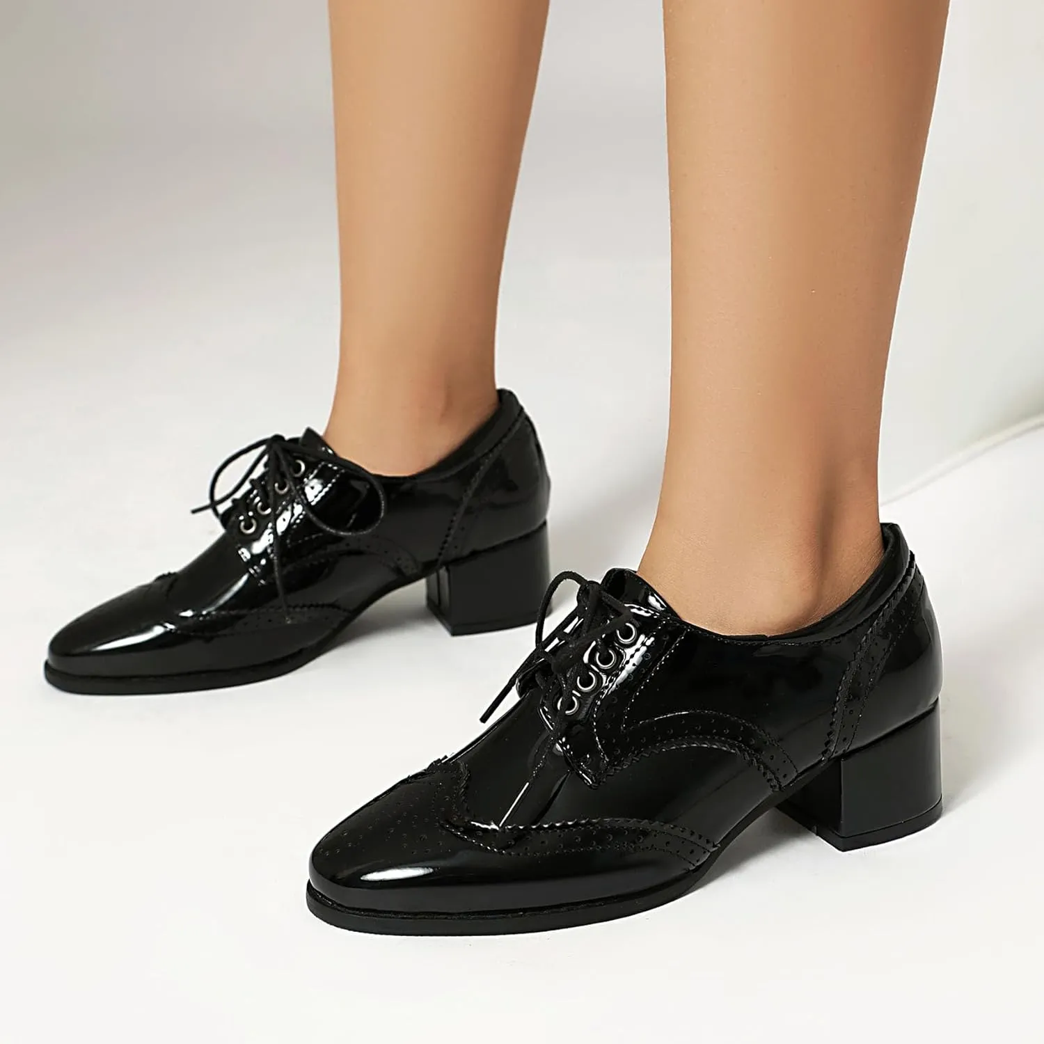 SHEMEE Women's British Oxford Brogues Chunky Low Heels Saddle Shoes Vintage Wingtip Perforated Derby Shoes Lace Up Dress Pumps