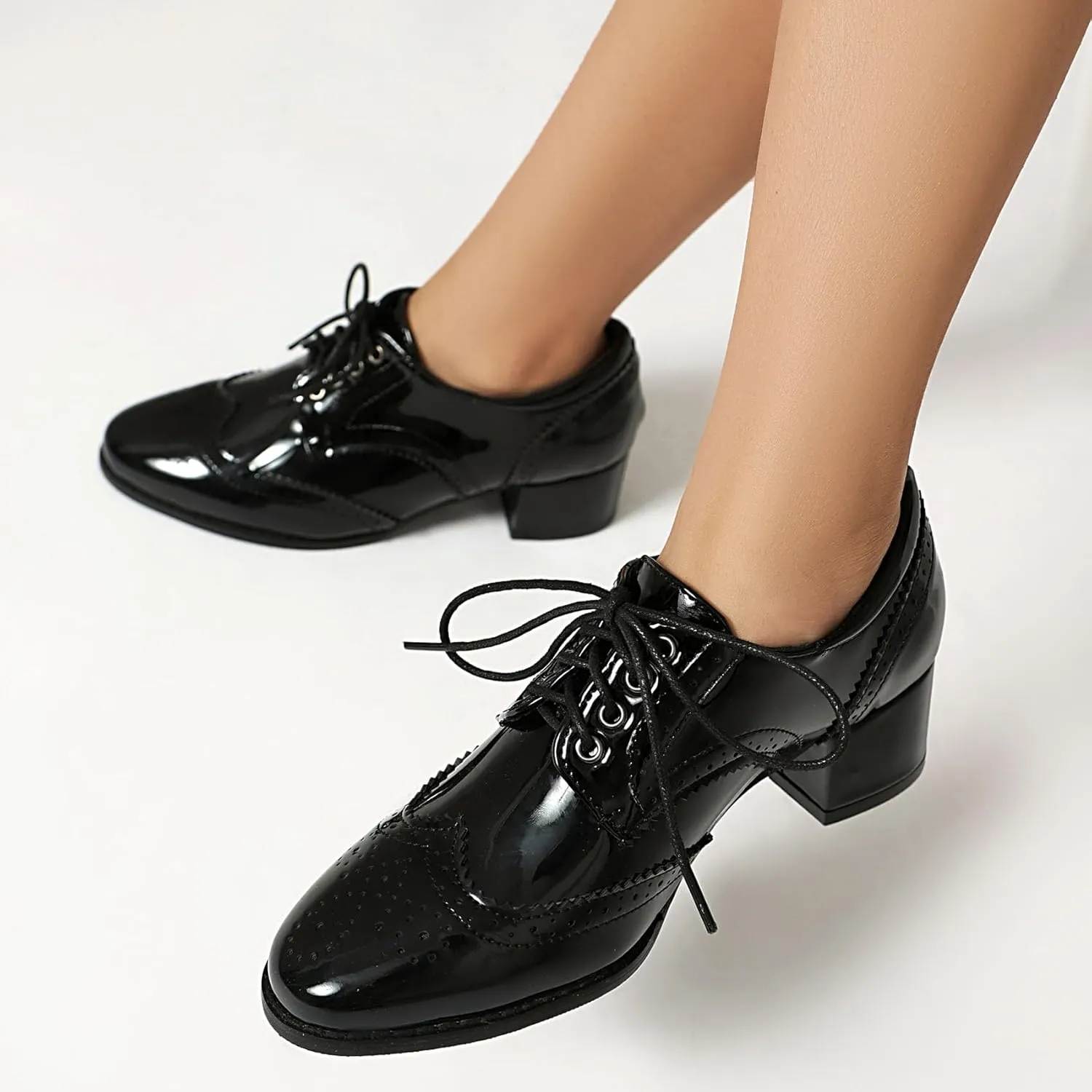SHEMEE Women's British Oxford Brogues Chunky Low Heels Saddle Shoes Vintage Wingtip Perforated Derby Shoes Lace Up Dress Pumps