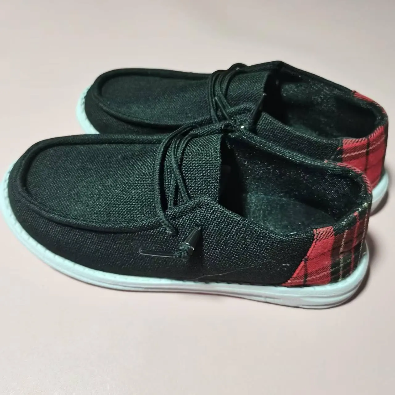 Shesnugin|Women's Black Fabric Slip On Casual Loafers Comfortable Lightweight Breathable Canvas Lace-Up Walking Flat Boat Shoes Ultralight Sole Wide Deck Shoes for Work and Traveling