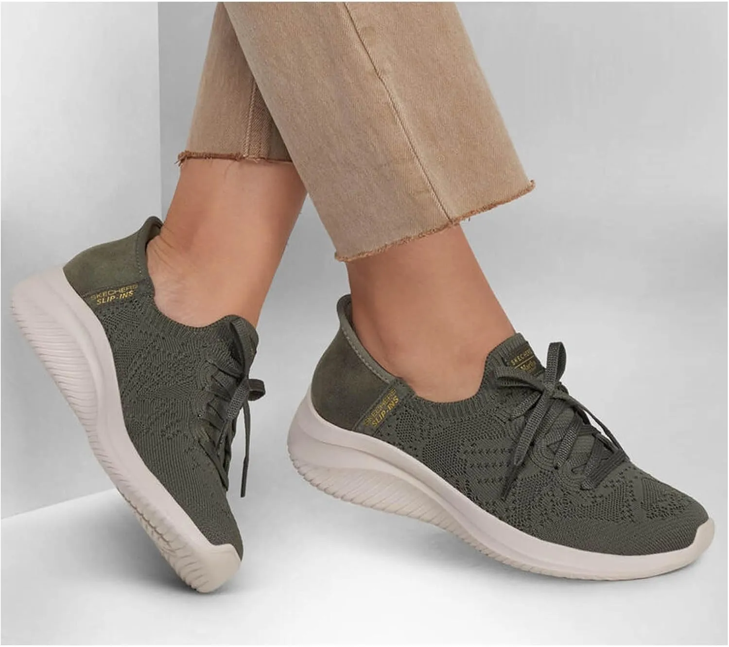 Skechers Women's Martha Stewart Ultra Flex 3.0-Back on Track Hands Free Slip-ins Sneaker