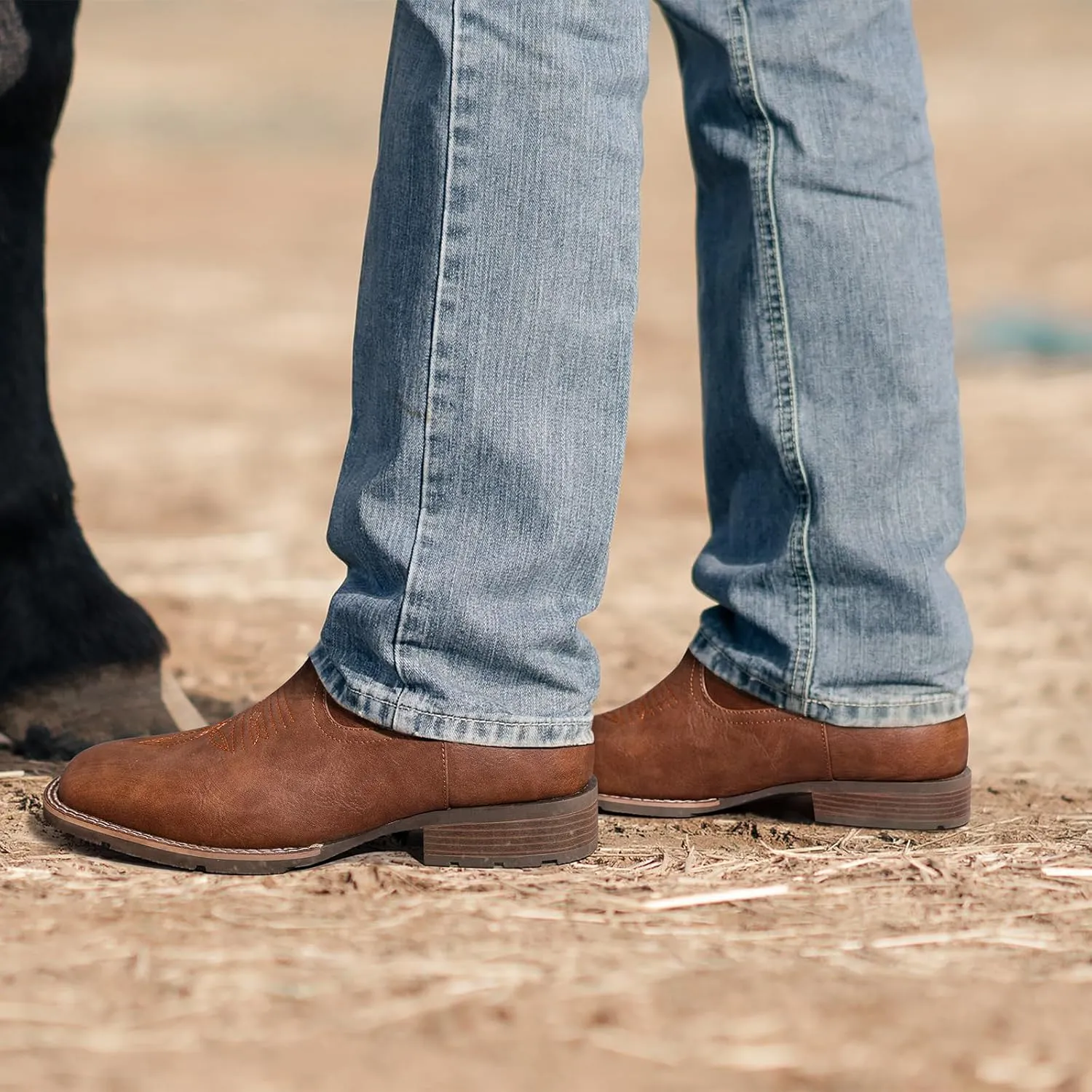 Suokdil Cowboy Boots for Men - Men's Western Boots with Embroidery, Slip Resistant Square Toe Chunky Heel, Durable and Fashionable Retro Classic Footwear for Spring and Fall