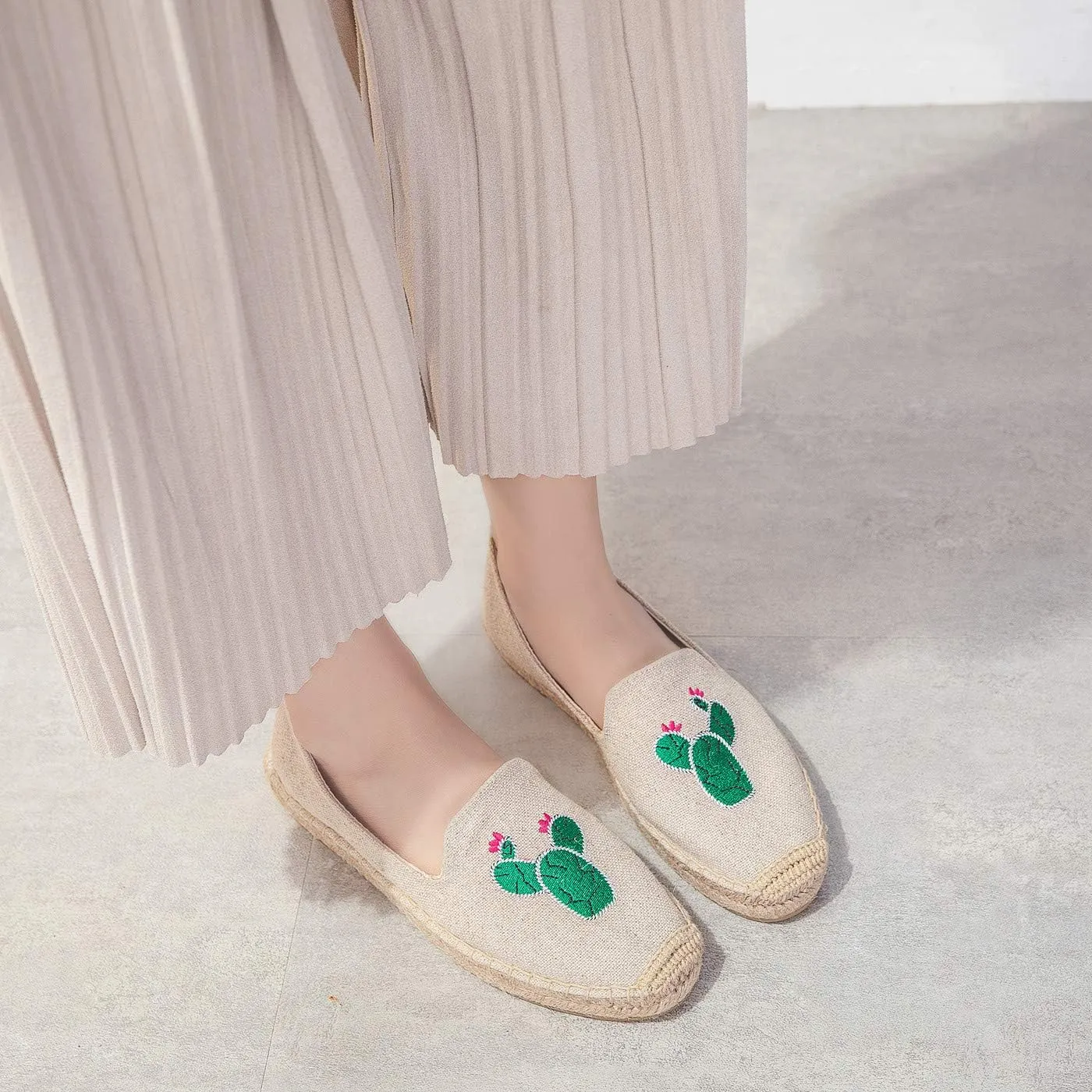 U-lite Women's Cap-Toe Slip on Flats Shoes Platform Espadrilles Embroidery Canvas Linen Loafers
