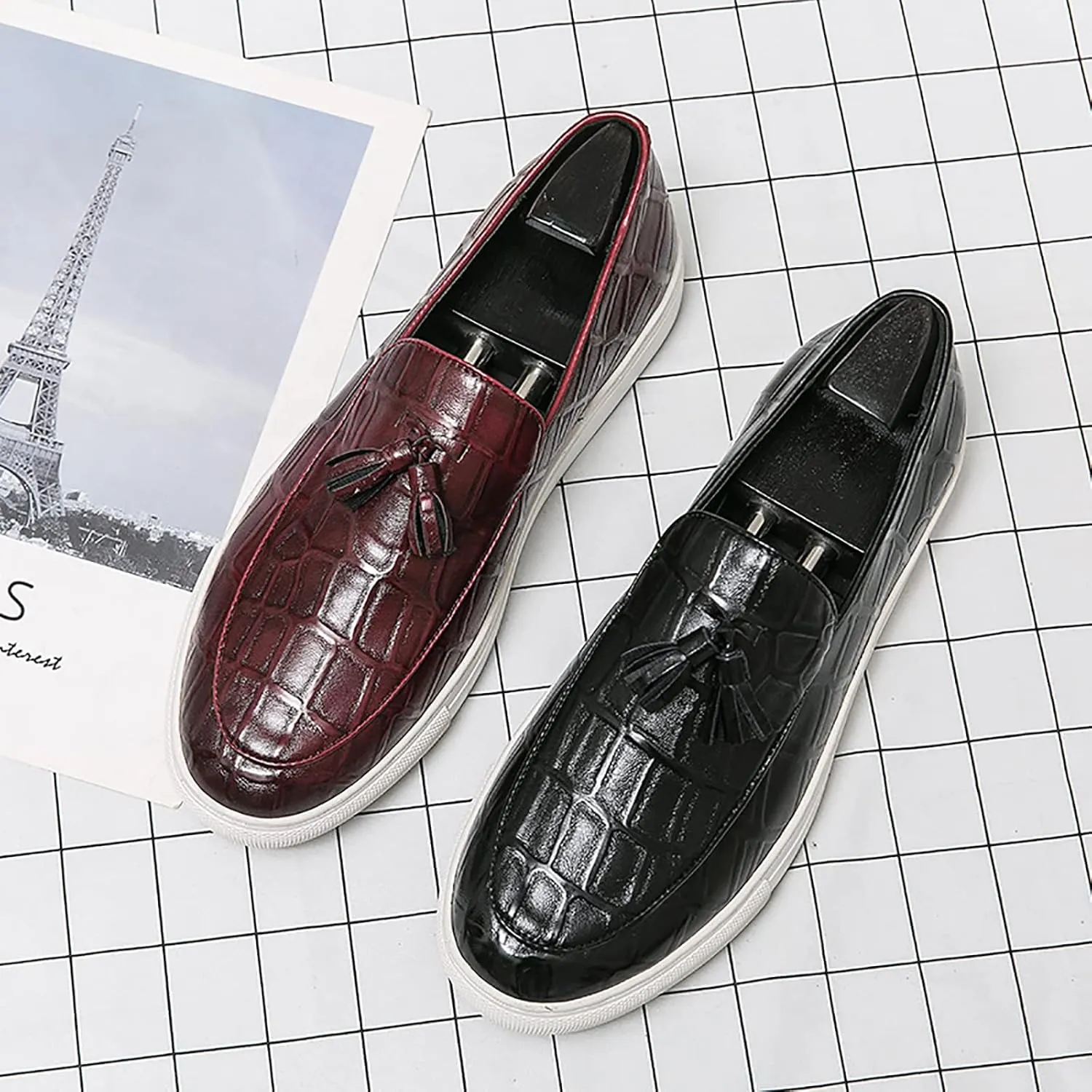WENOREG Men's Leather Tassel Flat Slip-On Comfort Loafers,Fashion Round Toe Faux Crocodile Grain Flat Heel Anti-Slip Resistant Walking Causal Work Driving Party Shoes