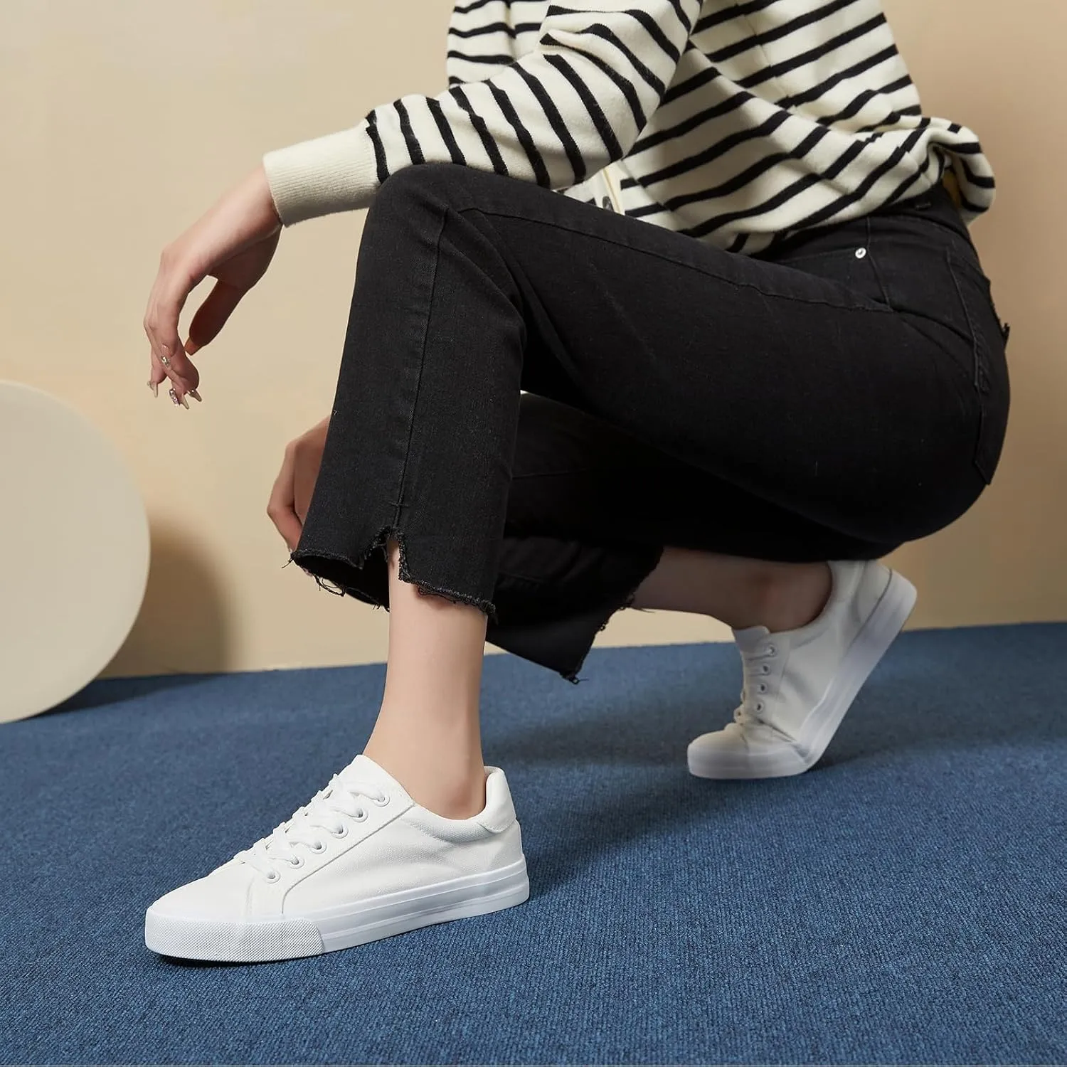 Witwatia Womens White Sneakers Lace Up Canvas White Tennis Shoes Cozy Low Top Walking Shoes for Women