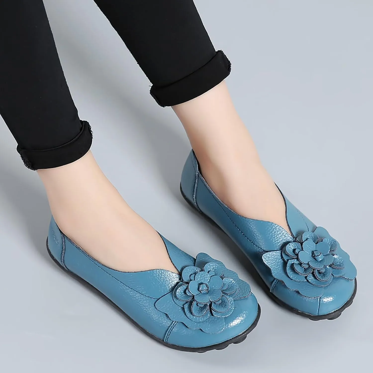 Women's Leather Flowers Loafers Lightweight Comfortable Round Toe Soft Bottom Walking Shoes Summer Casual Slip On Moccasins Driving Flats Outdoor Work Shoes
