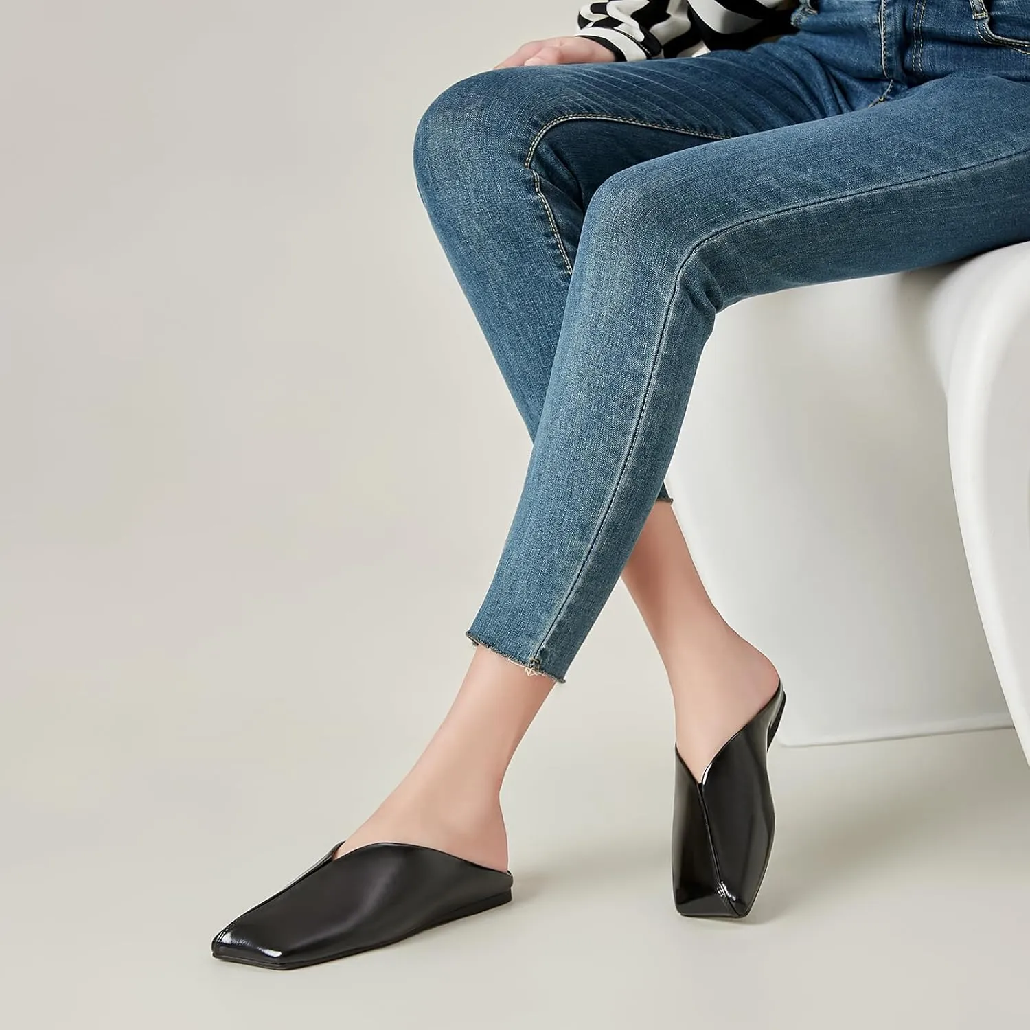 Women's Mules Flats Closed Square Toe Slip On Backless Fashion Casual Dress Shoes